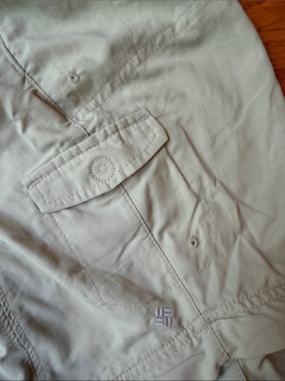 Convertible Women’s Khaki Convertible Hiking Pants, Size 12 - Picture 5 of 6